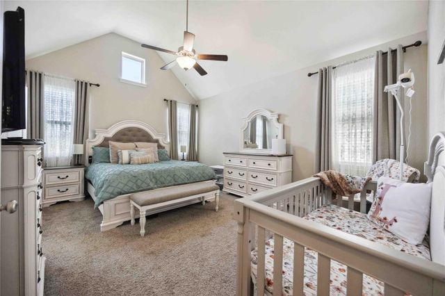 323 Biltmore Loop, Montgomery, TX 77316