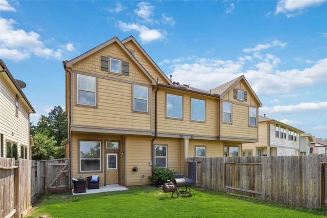 323 Biltmore Loop, Montgomery, TX 77316