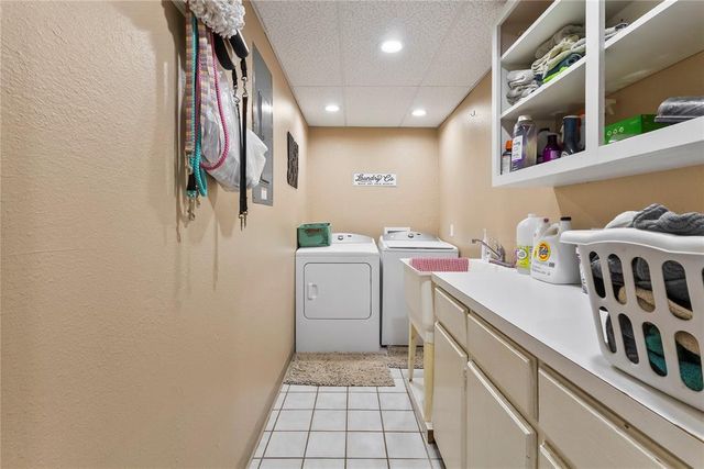 1405 Saber Lane, Weatherford, OK 73096