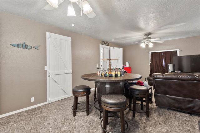 1405 Saber Lane, Weatherford, OK 73096