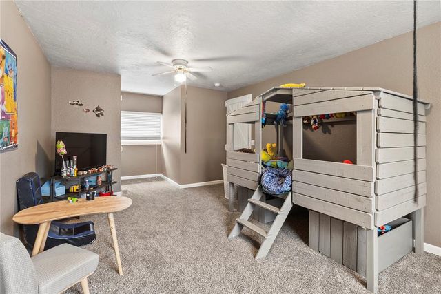 1405 Saber Lane, Weatherford, OK 73096