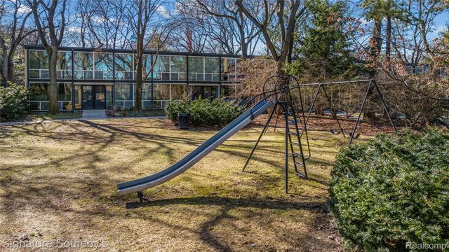 1400 Joliet Place, Detroit, MI 48207
