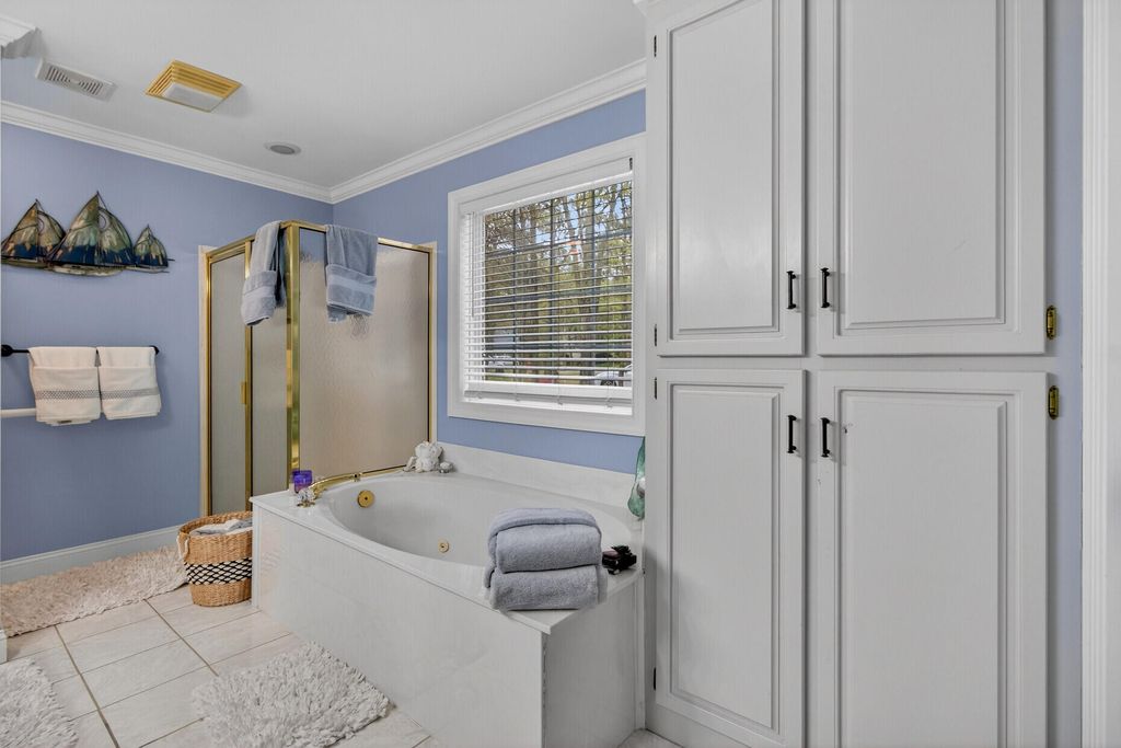 Image 21 of property listing at 139 Charpia Avenue, Summerville, SC 29483