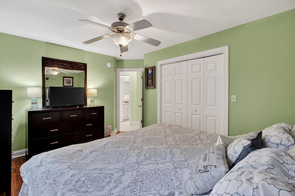 Image 24 of property listing at 139 Charpia Avenue, Summerville, SC 29483