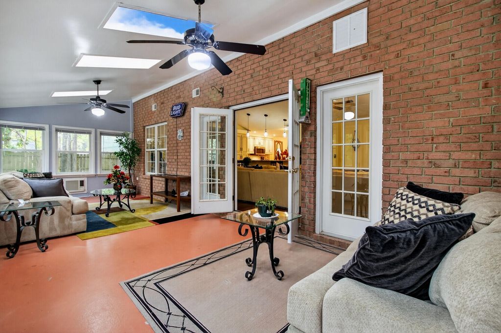 Image 30 of property listing at 139 Charpia Avenue, Summerville, SC 29483