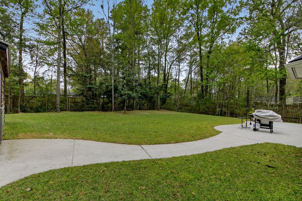 Image 34 of property listing at 139 Charpia Avenue, Summerville, SC 29483
