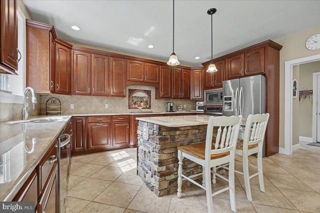 108 MATTHEW LN, Gilbertsville, PA 19525