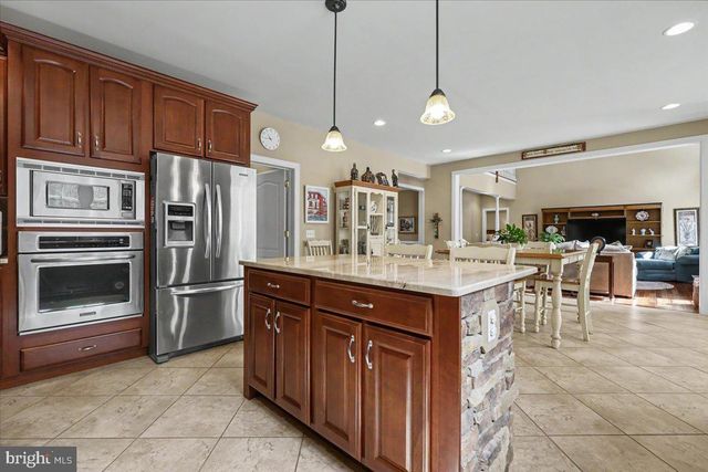 108 MATTHEW LN, Gilbertsville, PA 19525