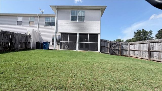2000 Village Run Drive, Mcdonough, GA 30252