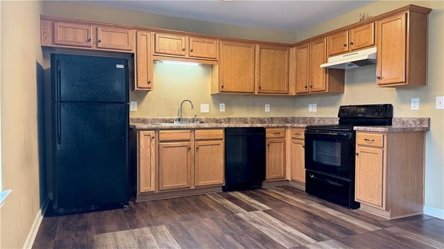 2000 Village Run Drive, Mcdonough, GA 30252