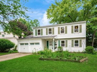 6777 Hayhurst Street, Worthington, OH 43085