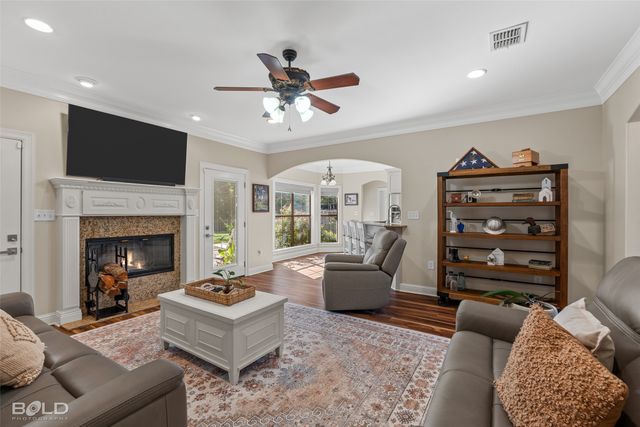 313 Leigh Lane, Stonewall, LA 71078