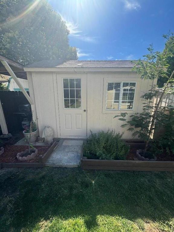 Image 24 of property listing at 546 Cuesta Court, Soledad, CA 93960