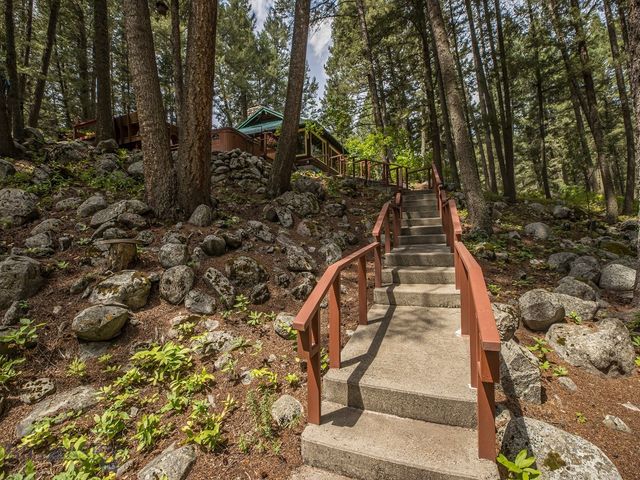 64370 Gallatin Road, Gallatin Gateway, MT 59730