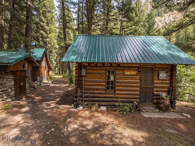 64370 Gallatin Road, Gallatin Gateway, MT 59730