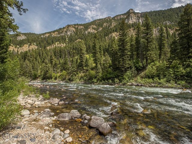 64370 Gallatin Road, Gallatin Gateway, MT 59730