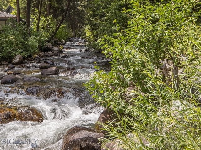 64370 Gallatin Road, Gallatin Gateway, MT 59730