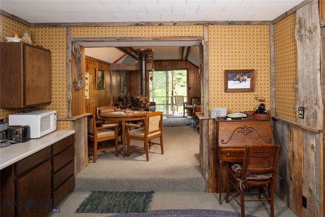 64370 Gallatin Road, Gallatin Gateway, MT 59730