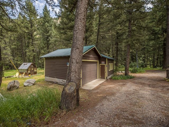 64370 Gallatin Road, Gallatin Gateway, MT 59730