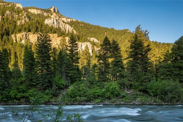 64370 Gallatin Road, Gallatin Gateway, MT 59730