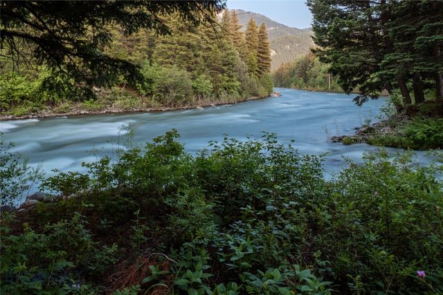 64370 Gallatin Road, Gallatin Gateway, MT 59730