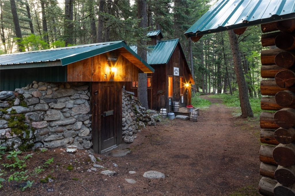 64370 Gallatin Road, Gallatin Gateway, MT 59730 photo 19