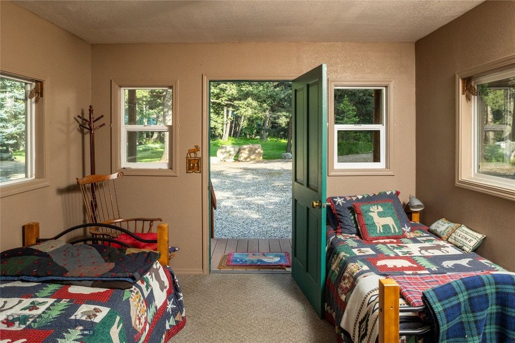 64370 Gallatin Road, Gallatin Gateway, MT 59730 photo 38