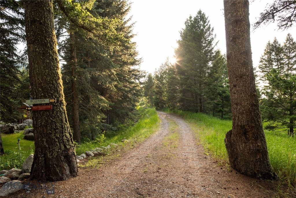 64370 Gallatin Road, Gallatin Gateway, MT 59730 photo 4