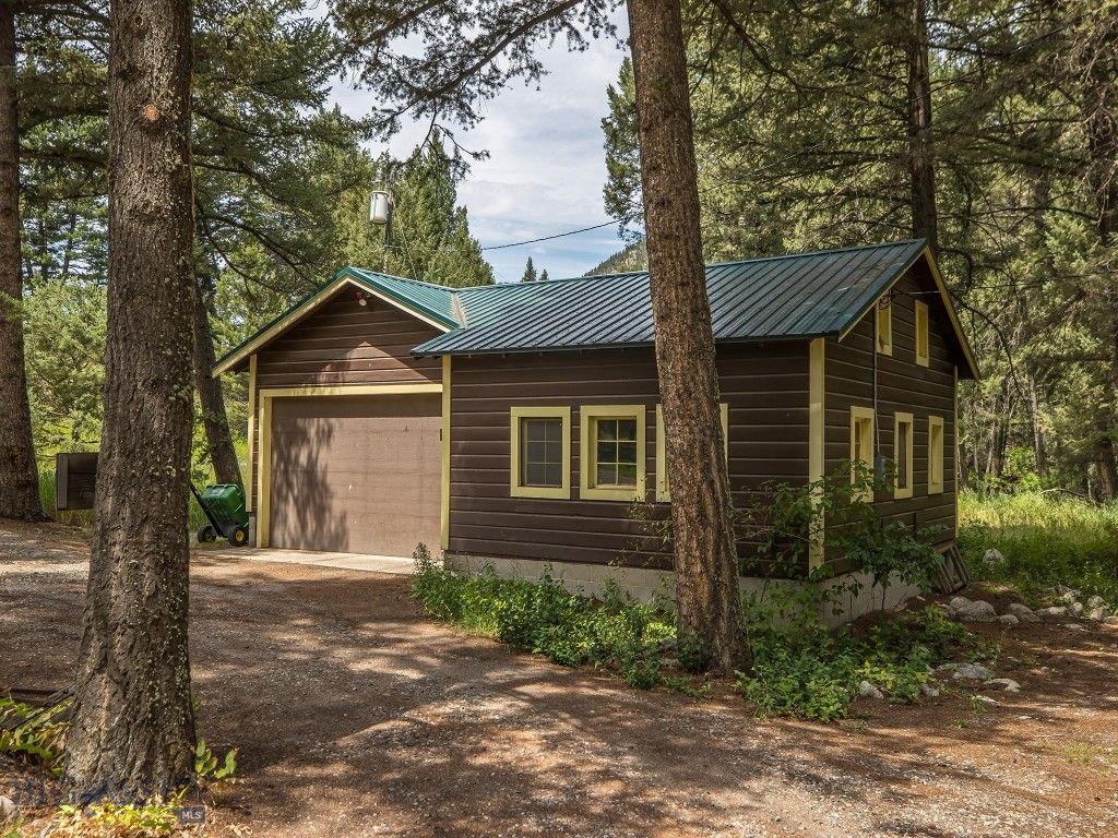 64370 Gallatin Road, Gallatin Gateway, MT 59730 photo 43