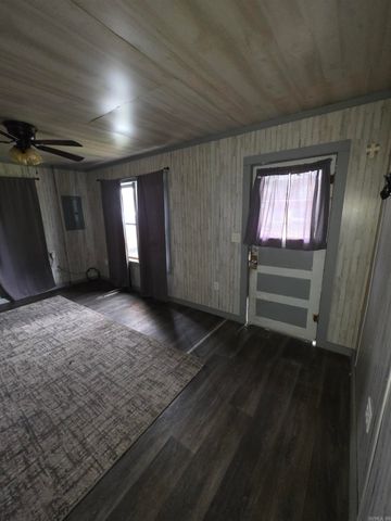 907 S Reine, Mena, AR 71953