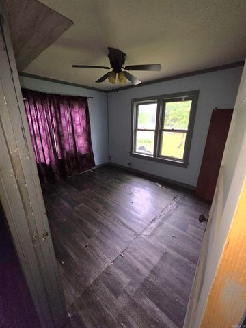907 S Reine, Mena, AR 71953