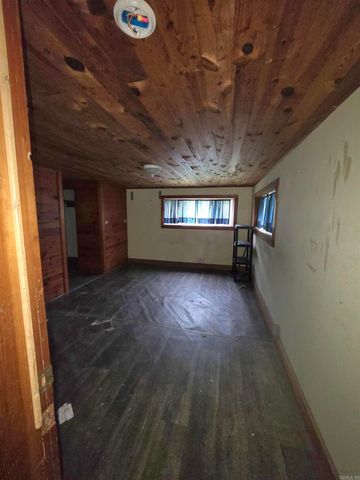 907 S Reine, Mena, AR 71953