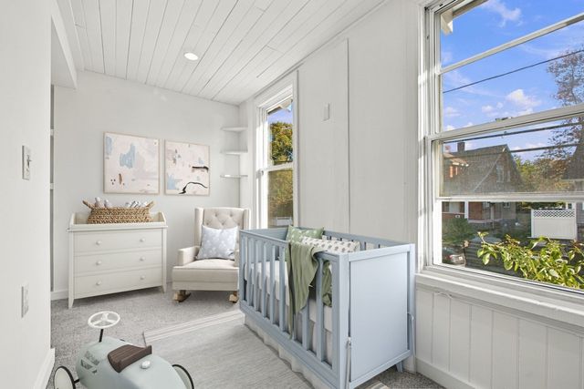 41 Arnold St, Methuen, MA 01844