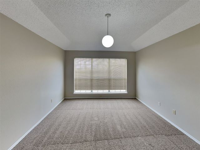 221 Seegers Drive, Arlington, TX 76018