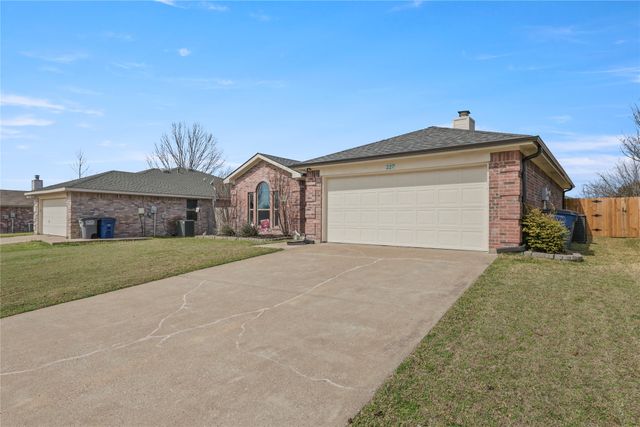 227 Lake Texoma Drive, Wylie, TX 75098