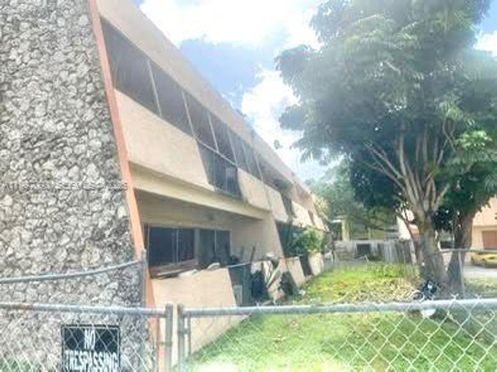 400 NE 18th Avenue 206, Homestead, FL 33033