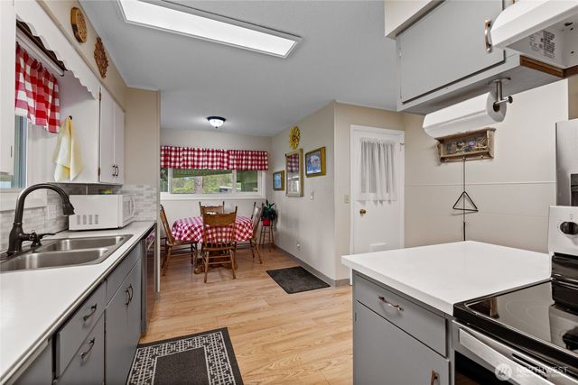 346 Twin Oaks Road, Chehalis, WA 98532