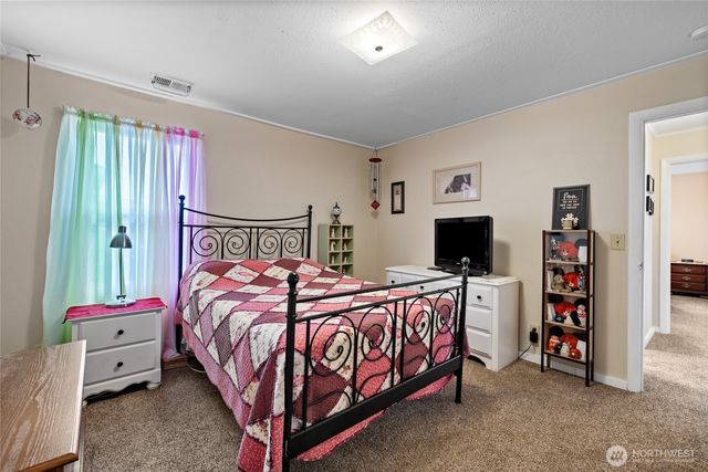 346 Twin Oaks Road, Chehalis, WA 98532