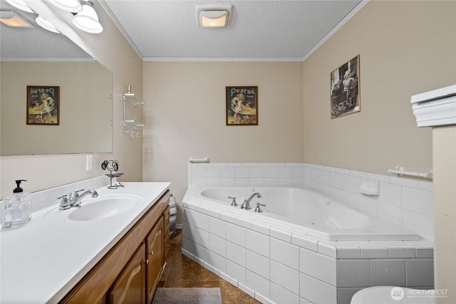 346 Twin Oaks Road, Chehalis, WA 98532