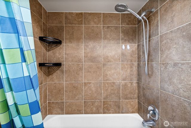 346 Twin Oaks Road, Chehalis, WA 98532