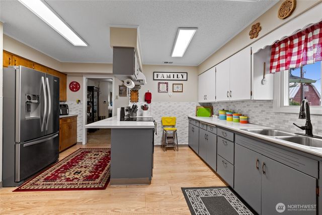 346 Twin Oaks Road, Chehalis, WA 98532