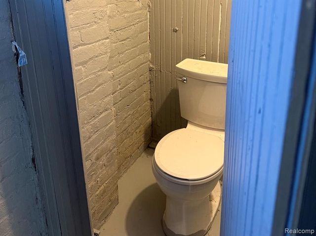 7260 Auburn Street, Detroit, MI 48228