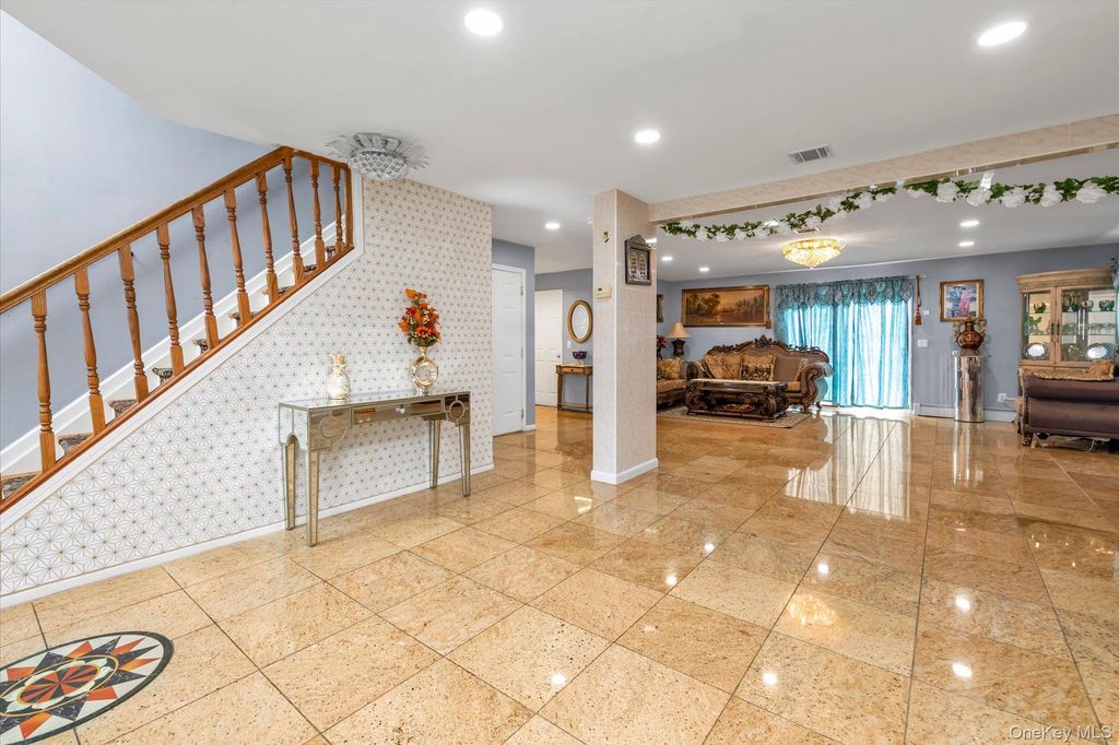 433 Atlantic Avenue, Freeport, NY 11520 — photo 4