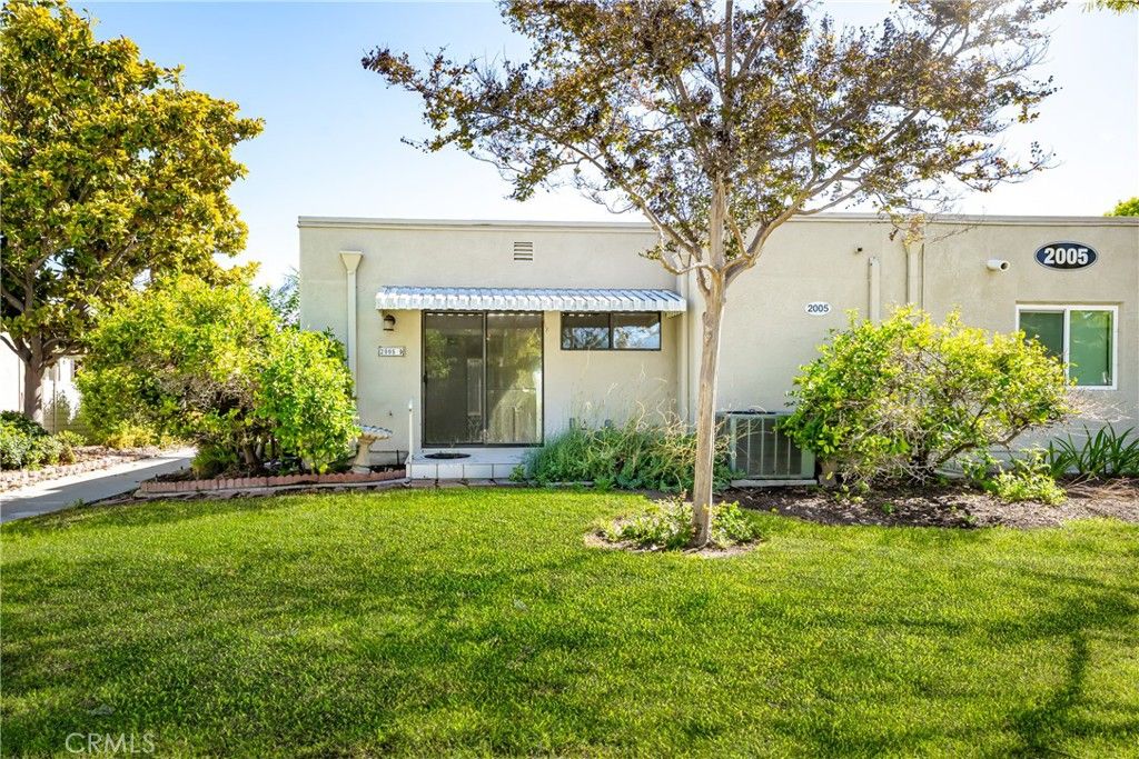 2005 Via Mariposa W D, Laguna Woods, CA 92637 — photo 4