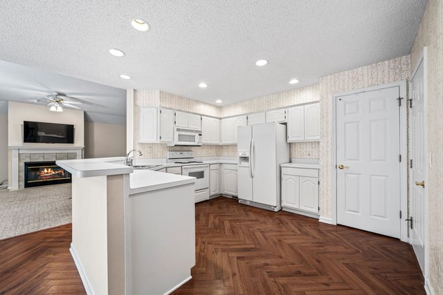 13 Arista Lane, Hot Springs Village, AR 71909