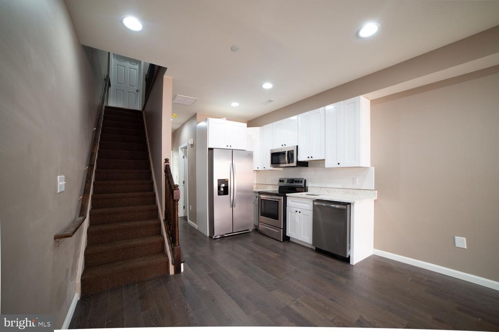 1829 N WILLINGTON ST, PHILADELPHIA, PA 19121 — photo 2