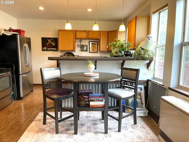 302 S ALDER St, Wallowa, OR 97885