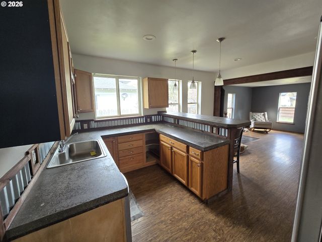 302 S ALDER St, Wallowa, OR 97885