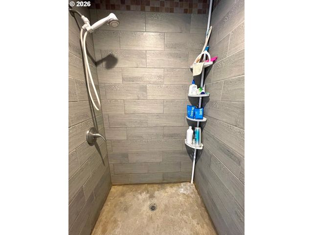 302 S ALDER St, Wallowa, OR 97885