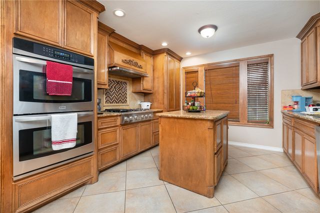 7032 Carmer Circ, Corpus Christi, TX 78413